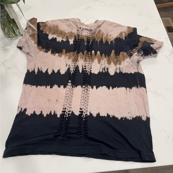 Women’s Gilded Intent shirt (Buckle) - Picture 3 of 4